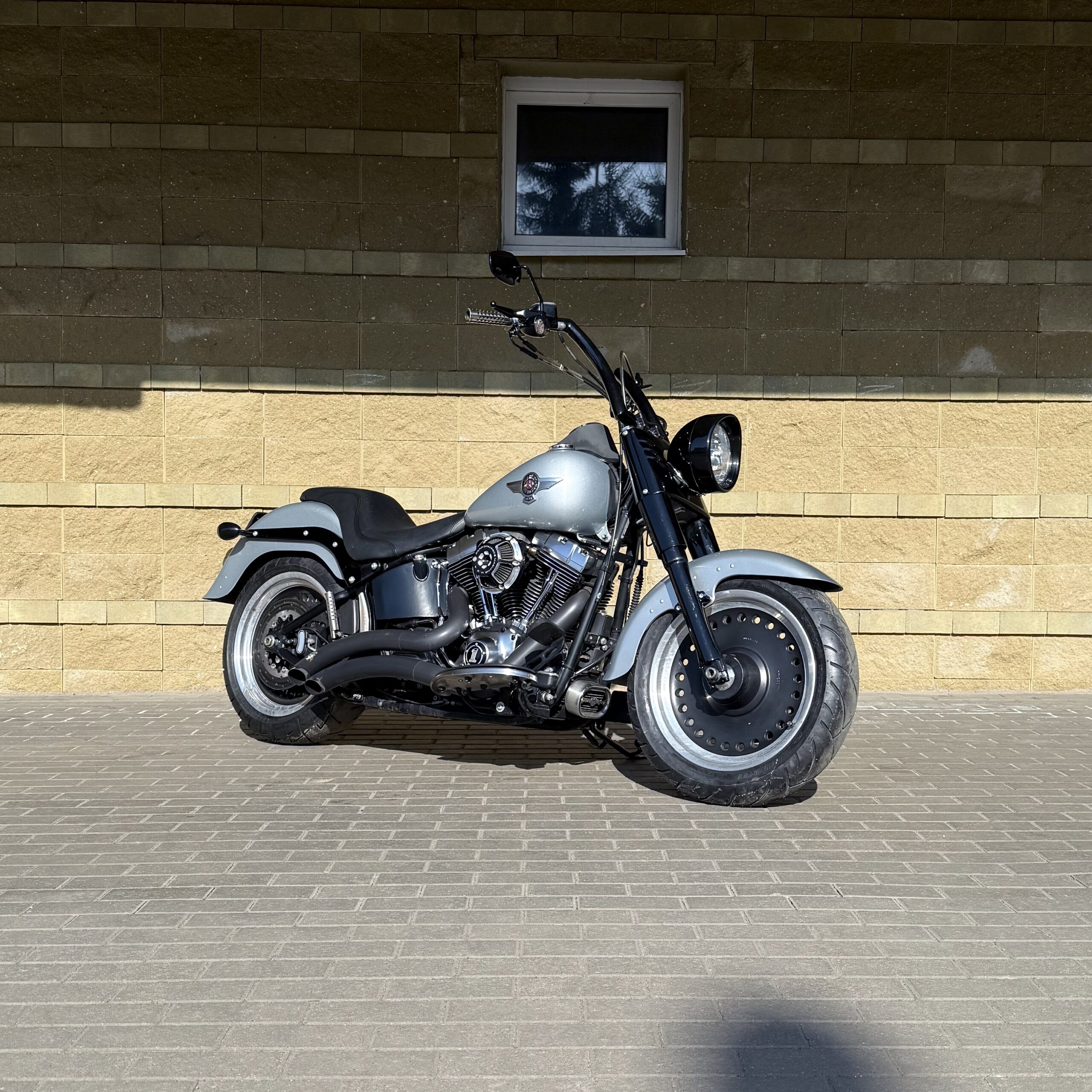 Аренда мотоцикла Harley-Davidson Fat Boy в Минске, цена - Мотопрокат bikeberi